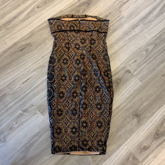 Gorgeous space due lace dress - Picture 5 of 7